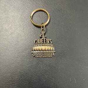 Vintage 4 Queens Hotel & Casino Las Vegas Keychain